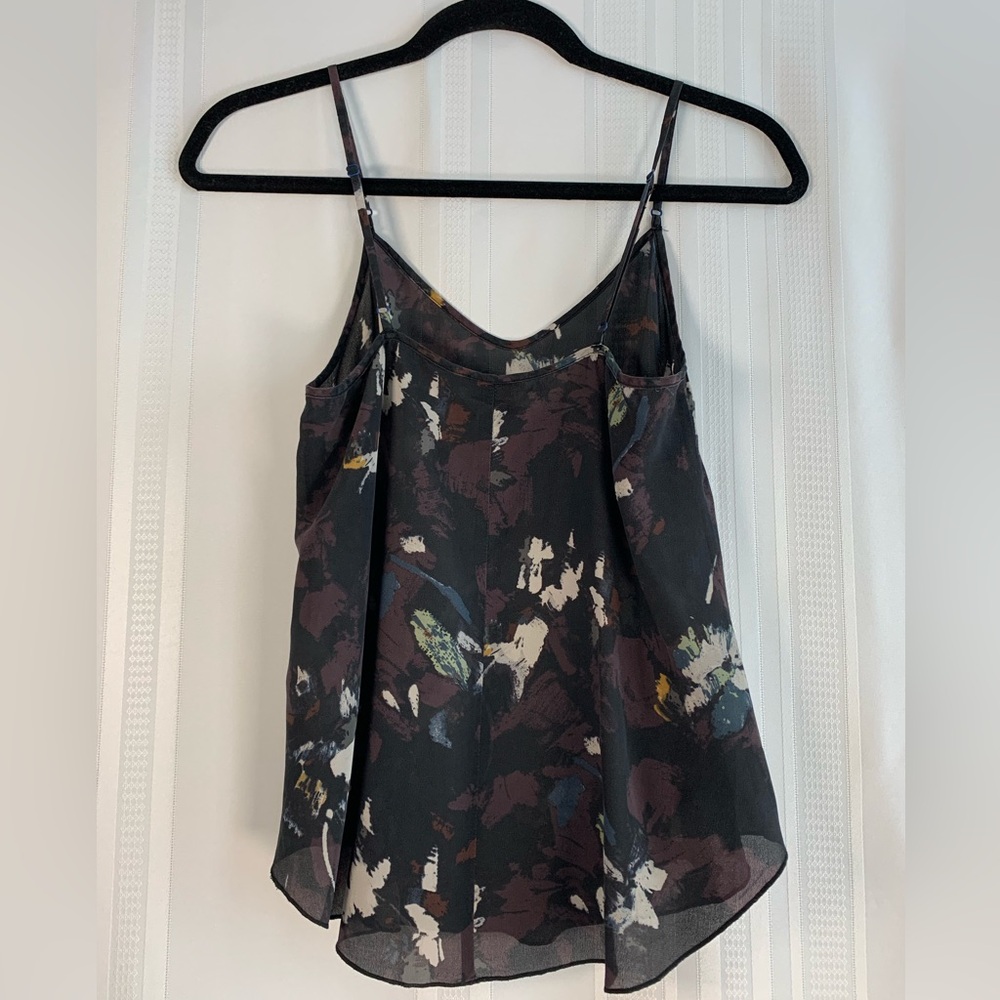 Wilfred Aritzia 100% Silk Abstract Floral Camisole Top Size XS - Picture 2 of 4